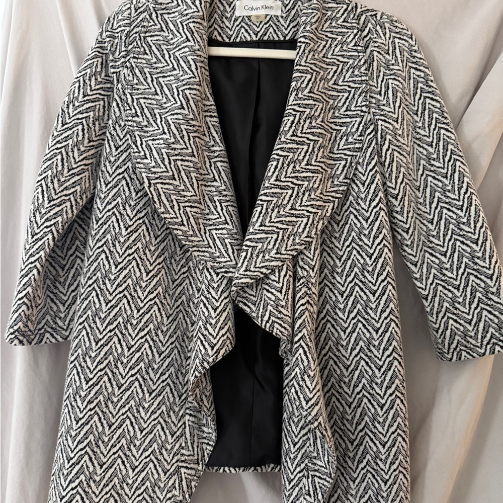 Calvin Klein Women's Chevron Patterned Cape